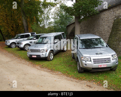 La Land Rover 4x4 modèle de voiture tout terrain à une succession en Belgique Banque D'Images