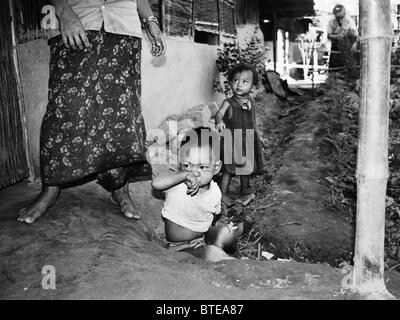 Forum des enfants à partir de photographies de jeunes réfugiés Bhoutanais livng dans des camps au Népal Banque D'Images