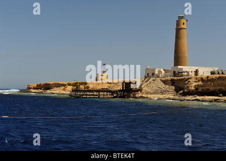 Phare de l'île de Big Brother, l'Égypte, Mer Rouge Banque D'Images