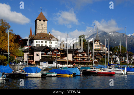 Château du Lac de Thoune, Spiez, Rhône-Alpes, Suisse Banque D'Images