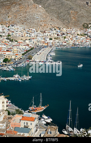 Vue sur la ville et le port de Pothia, Kalymnos, Grèce, Banque D'Images