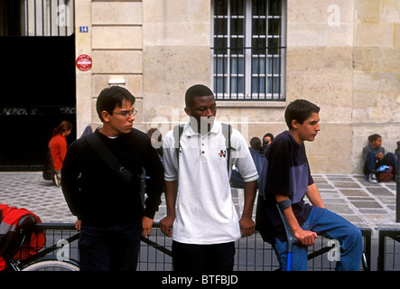 Les étudiants français, français, français adolescents, adolescents, étudiants, Lycée Charlemagne, quartier du Marais, Paris, France, Europe Banque D'Images