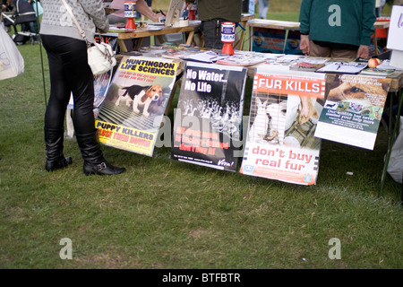 Fourrure anti stand au Salon de l'environnement, en Carshalton Park, Londres. Banque D'Images