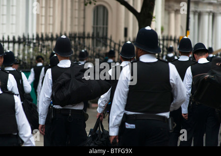 Des agents de police au carnaval de Notting Hill (2010), London, UK Banque D'Images