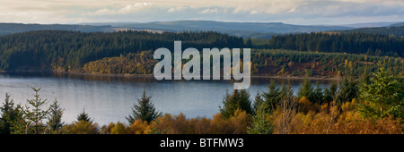 Kielder Water en fin d'après-midi, soleil d'automne, Northumberland Tyne Valley du Nord Banque D'Images