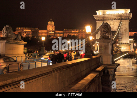 Hongrie, Budapest, le pont à chaînes, Palais Royal, Banque D'Images