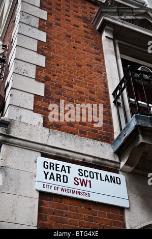 Plaque de rue pour le Grand Londres, Scotland Yard Banque D'Images