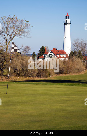 Wind Point Lighthouse - vu de golf. Banque D'Images