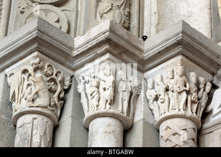 Colonne de la capitale, La Cathédrale d'Autun, Autun, Saône-et-Loire, Bourgogne, France Banque D'Images