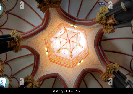 Intérieur de la chapelle de Saint Matthias (Matthiaskapelle), Berlin, Rhénanie-Palatinat, Allemagne Banque D'Images