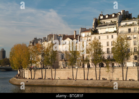 Bâtiments sur l'Ile Saint Louis, Paris, capitale de la France Banque D'Images