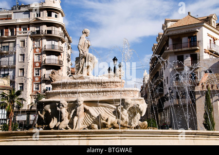 Séville espagne andalousie fontaine Puerta de Jerez Banque D'Images