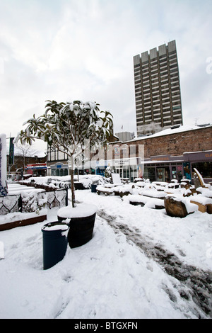 Le bâtiment ITV & Gabriel's Wharf, London South Bank dans la neige Banque D'Images