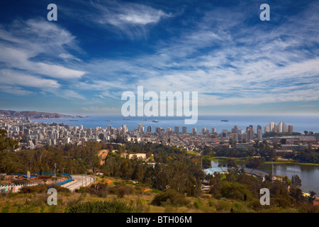 Vue sur Vina del Mar et Valparaiso, Chili Banque D'Images