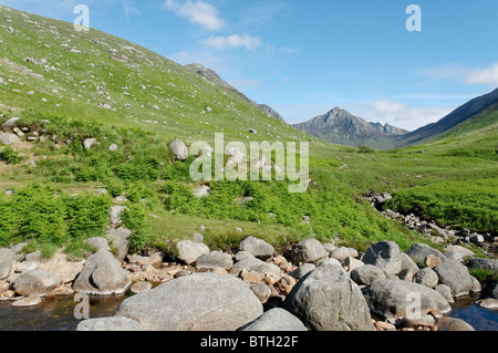 Une belle vue de Glen Rosa, Arran, avec Mhor Cir à la tête de la vallée. Banque D'Images