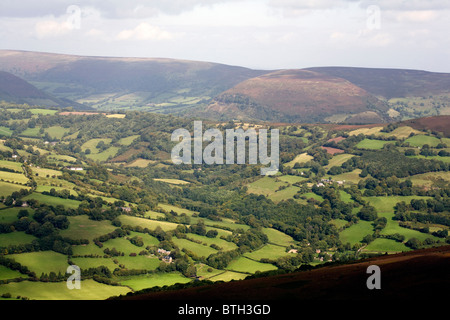 Le Vale d'Grwyney et Montagnes Noires du Pain de Sucre Mynydd Pen-y-automne Abergavenny Monmouthshire au Pays de Galles Banque D'Images