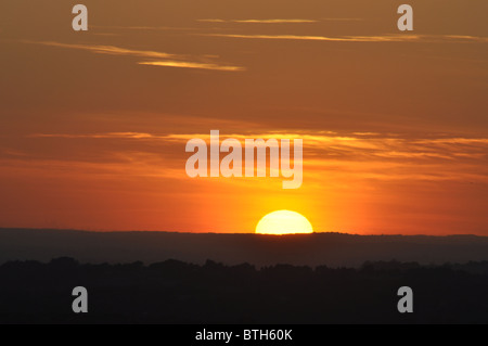 Coucher de soleil sur Coquelles la nuit Banque D'Images