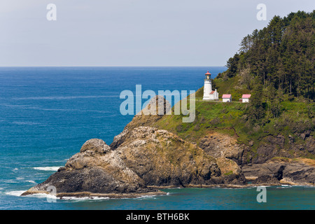 Phare Heceta Head sur la côte de l'océan Pacifique de l'Oregon tête Heceta Phare sur la côte de l'océan Pacifique de l'Oregon Banque D'Images