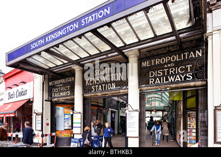 La station de métro South Kensington London Banque D'Images