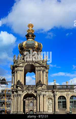 Le Zwinger, porte la couronne (Kronentor), Dresde, Saxe, Allemagne Banque D'Images