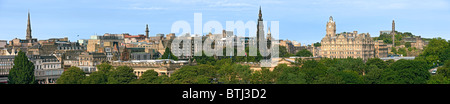 Vue panoramique de l'extrémité est de Princes Street, Édimbourg, Écosse Banque D'Images