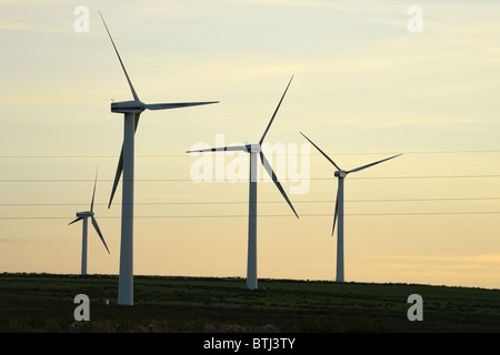 Éoliennes au Dun Loi d'éoliennes, à l'extrémité ouest de l'Écosse, de Lammermuir Hills Banque D'Images