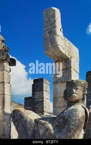 CHACMOOL couché figure utilisée comme autel de rituel sacrafice maya à Chichen Itza - PÉNINSULE DU YUCATAN, MEXIQUE Banque D'Images