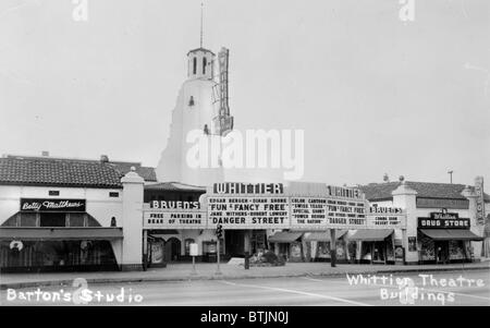 Le complexe du théâtre, Bruen Whittier Whittier est montrant du FUN & FANCY FREE, et DANGER STREET, DESERT FURY, arrive bientôt, 11602-11612 East Whittier Whittier, Boulevard, Los Angeles, Californie, vers 1947. Banque D'Images