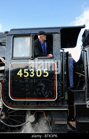 Stanier LMS Classe 5 4-6-0 5305 ex-LMS 5 45305 noir sur le Great Central Railway dans le Leicestershire Banque D'Images