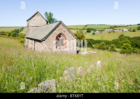 La petite église à distance, à Stoke Pero, à 1013 pieds, la plus haute église sur Exmoor, Somerset Banque D'Images