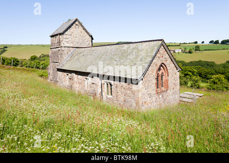 La petite église à distance, à Stoke Pero, à 1013 pieds, la plus haute église sur Exmoor, Somerset Banque D'Images