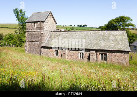 La petite église à distance, à Stoke Pero, à 1013 pieds, la plus haute église sur Exmoor, Somerset Banque D'Images