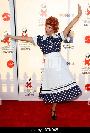 LISA RINNA 17E CONGRÈS ANNUEL DE L'HALLOWEEN LE RÊVE AU PROFIT DES ENFANTS AFFECTÉS PAR LE SIDA FOUNDATION SANTA MONICA LOS ANGELES CALIFORNIA Banque D'Images