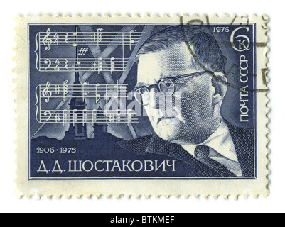 Urss - circa 1976 : timbre imprimé en URSS montre image de l'Dmitriyevitch Dmitri Chostakovitch était un compositeur russe de la période soviétique et l'un des plus célèbres compositeurs du 20ème siècle, vers 1976. Banque D'Images