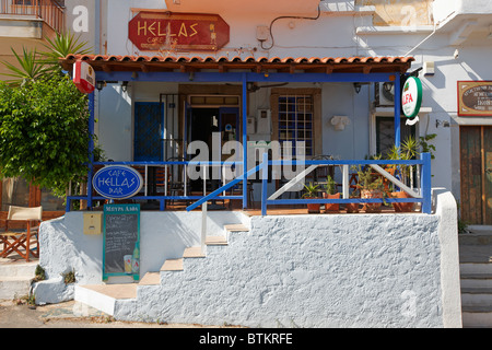 Cafe d'Elounda village. Crète, Grèce. Banque D'Images