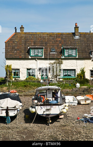 Dh Porlock Weir Harbour PORLOCK WEIR bateaux échoués, Somerset et les cottages cottage anglais uk mer voile bretagne anchorage Banque D'Images