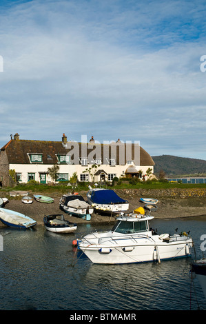 Dh PORLOCK WEIR SOMERSET chaumières bateaux dans Porlock Weir Harbour Banque D'Images