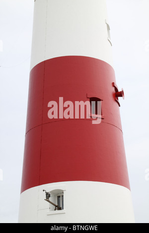 Une section du phare à l'extrémité sud de Portland Bill dans le Dorset. Banque D'Images