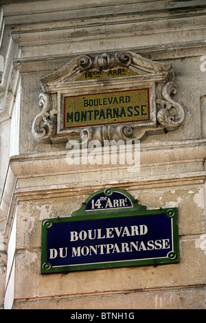 Paris, d'autres les noms de rue au boulevard du Montparnasse. Banque D'Images