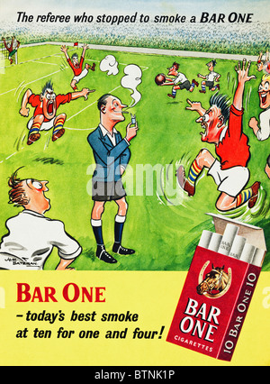 Annonce dans le magazine anglais vers 1952 pour une barre de cigarettes Banque D'Images