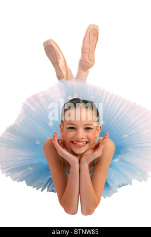 Portrait de jeune et jolie ballerine en tutu bleu Banque D'Images