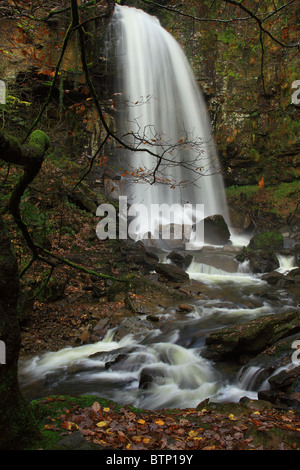 Melincourt Cascades ; Resolven ; Pays de Galles ; Banque D'Images