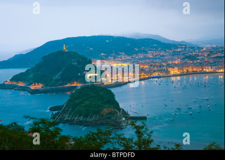 Baie de La Concha vue depuis le Monte Igueldo, San Sebastian, Espagne Banque D'Images