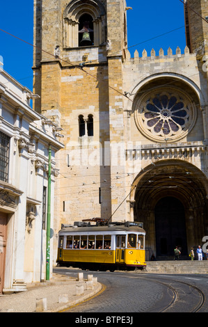Le Tram, Se Cathédrale, Lisbonne, Portugal Banque D'Images