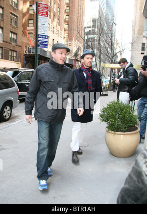 Madonna, Guy Ritchie et enfants à Kabbalah Center Banque D'Images