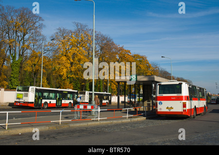 La station de bus et autocars Zelivskeho quartier Zizkov Prague République Tchèque Europe Banque D'Images