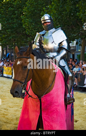 Médiévaux de chevaliers à la place du Sablon, Bruxelles, Belgique Banque D'Images