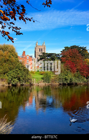 Cathédrale de Hereford et la rivière Wye, automne Banque D'Images