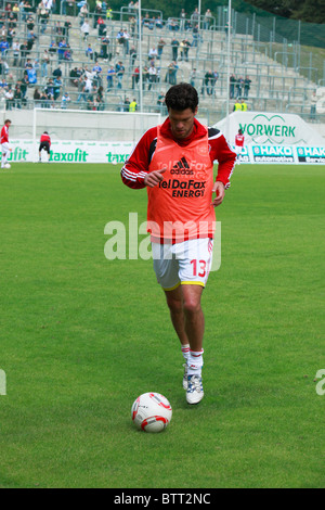 Sports, football, Bundesliga, 2010/2011, match amical 2010, Bayer Leverkusen 04 contre le FC Schalke 04 4:0, stade Am Zoo de Wuppertal, Michael Ballack (Bayer) Banque D'Images