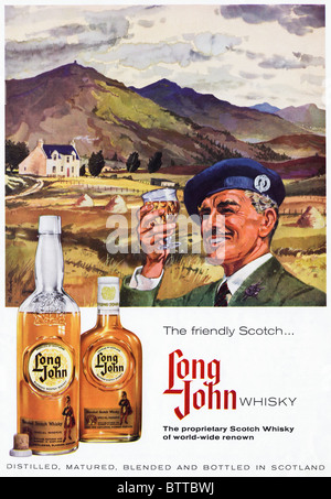 Publicité pleine page dans le magazine anglais vers 1960 pour Long John Scotch Whisky Banque D'Images